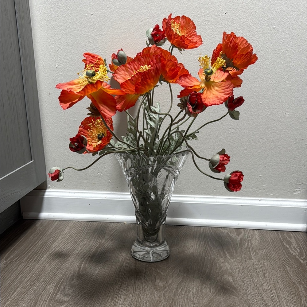 Crystal Vase With Elegant Red & Orange Tulip🌷Flowers Arangement For Only 1 Price